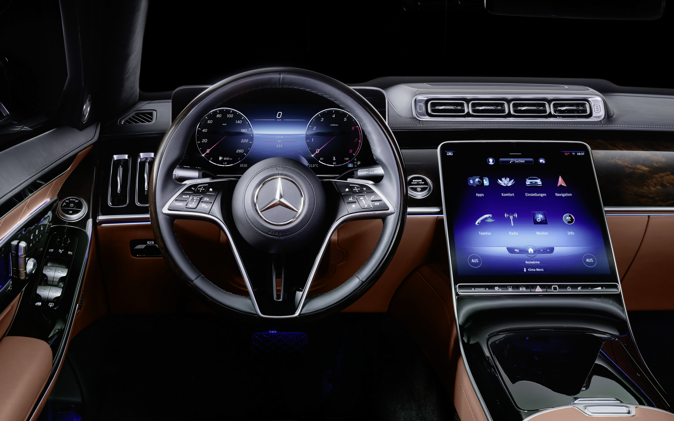 Салон автомобиля Mercedes-Benz S 680 Guard 4MATIC 2021 года 