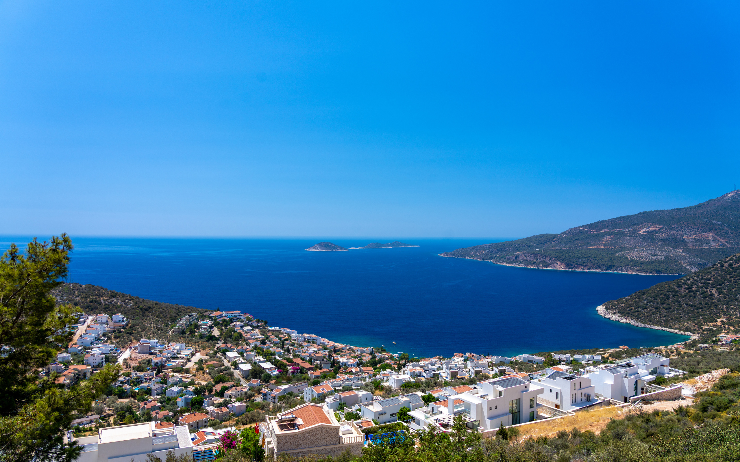 Вид на море и город  с высоты, Турция