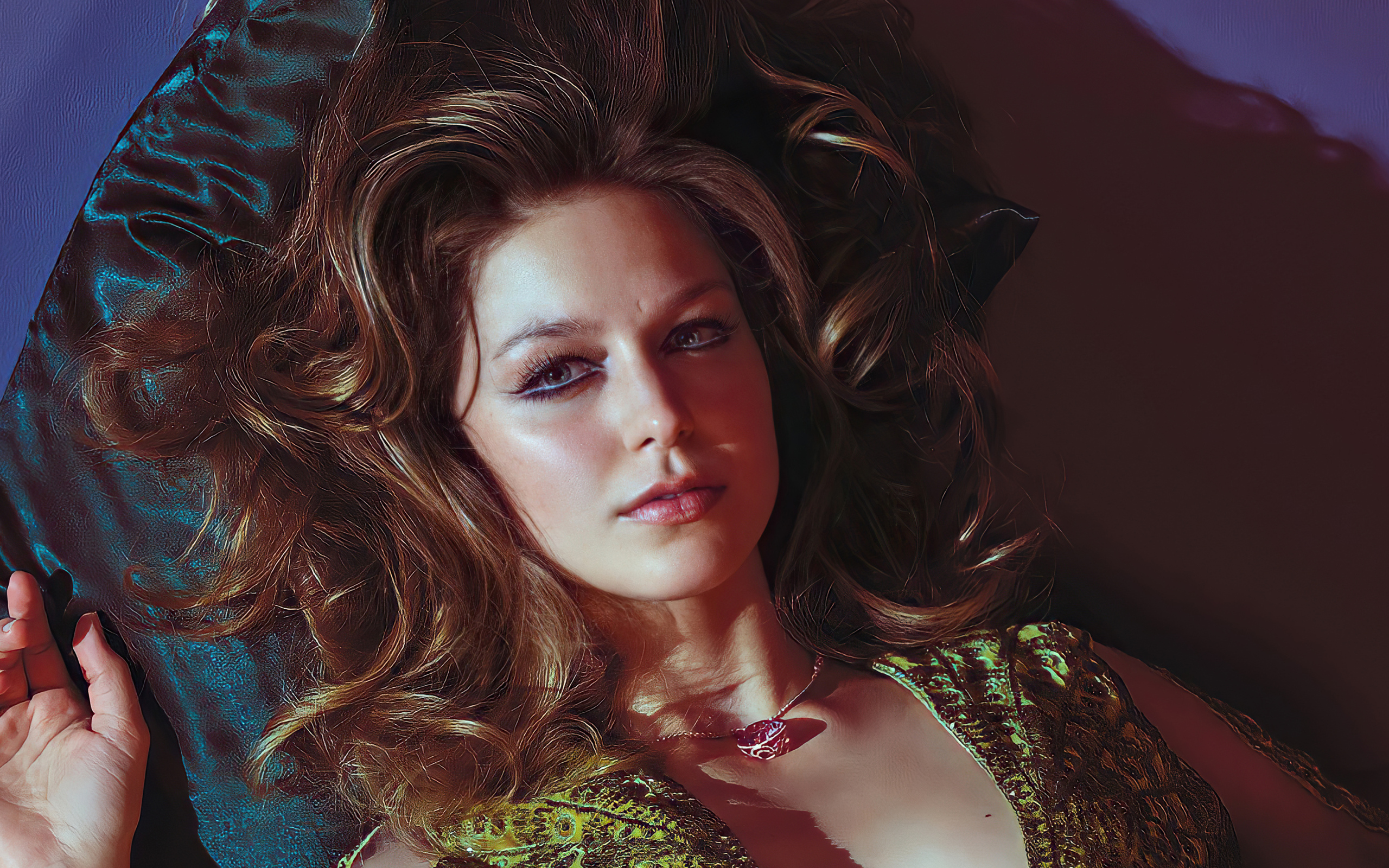 Актриса Мелисса Бенойст с распущенными волосами