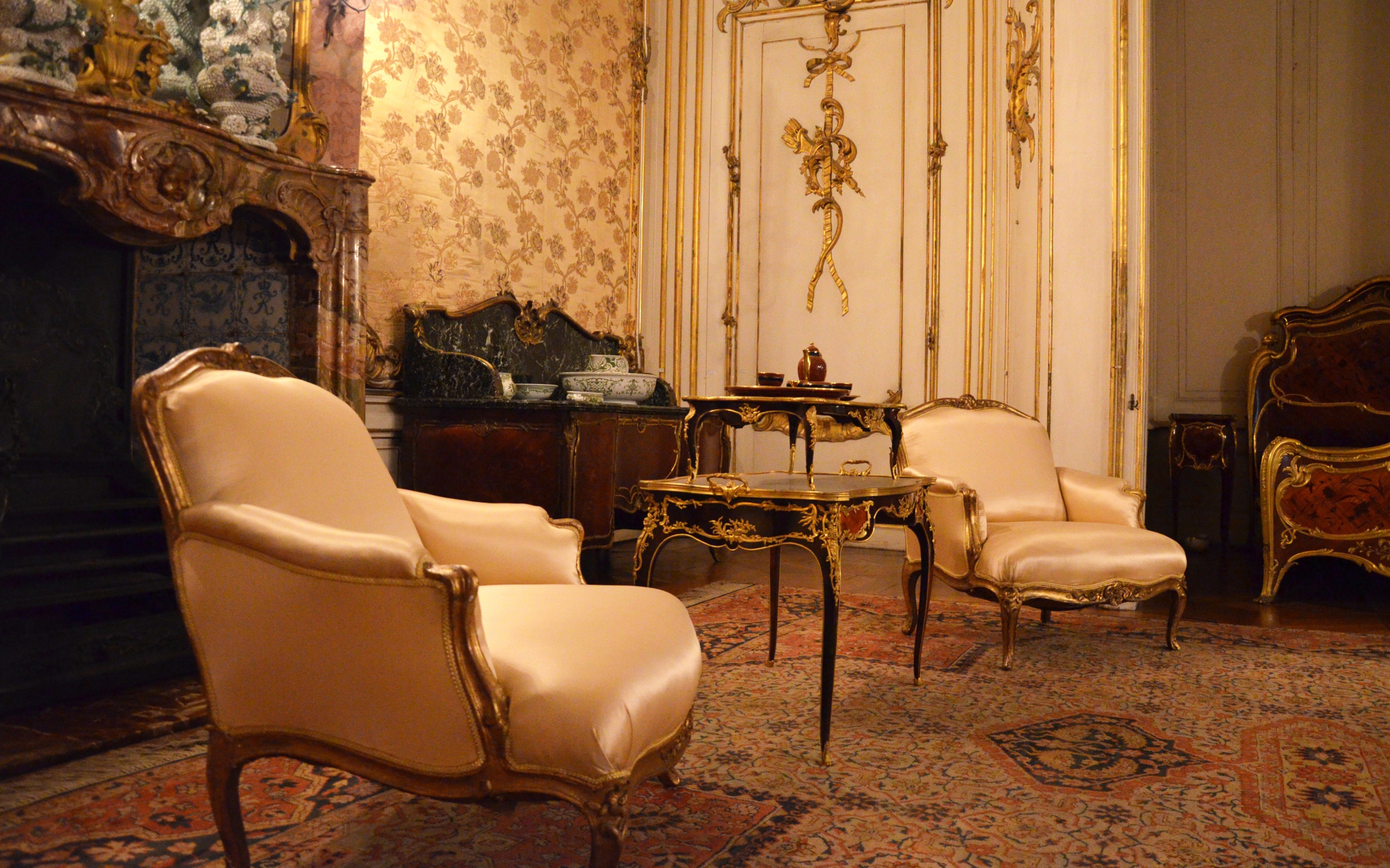 Дорогой интерьер в старой квартире