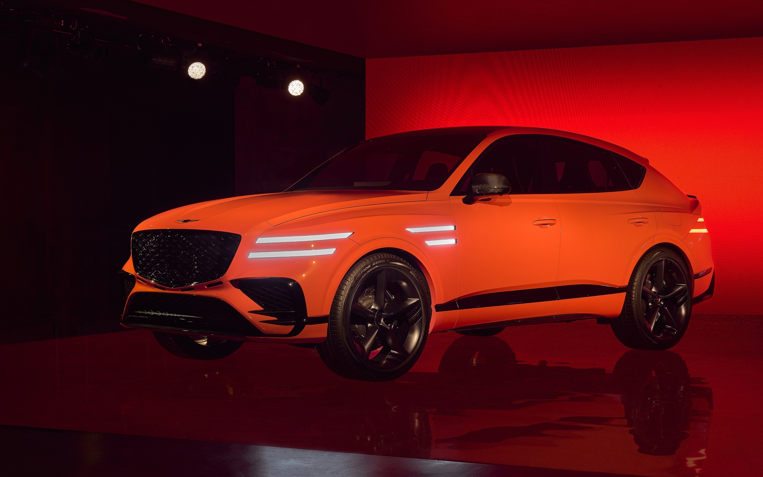 Автомобиль Genesis GV80 Coupe Concept 2023 года  в гараже