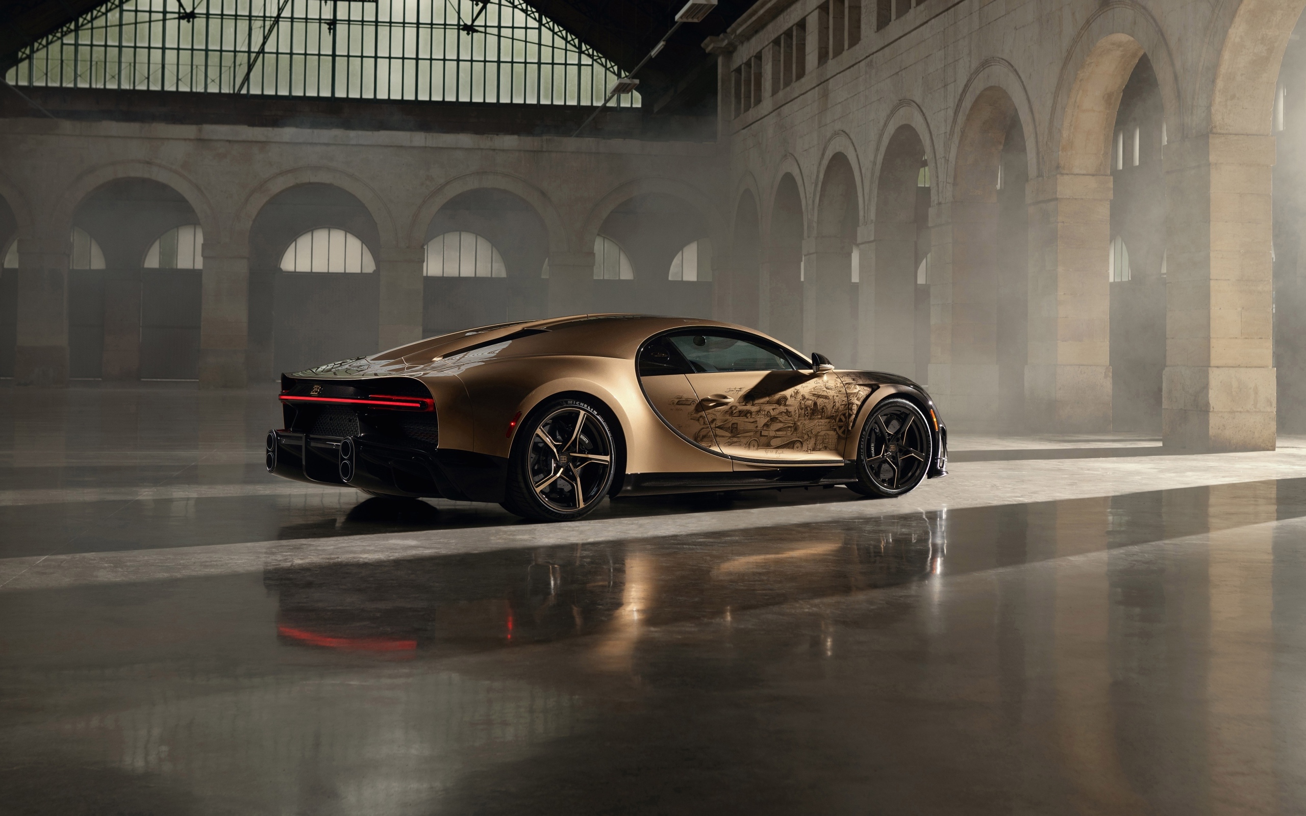 Быстрый автомобиль Bugatti Chiron в здании