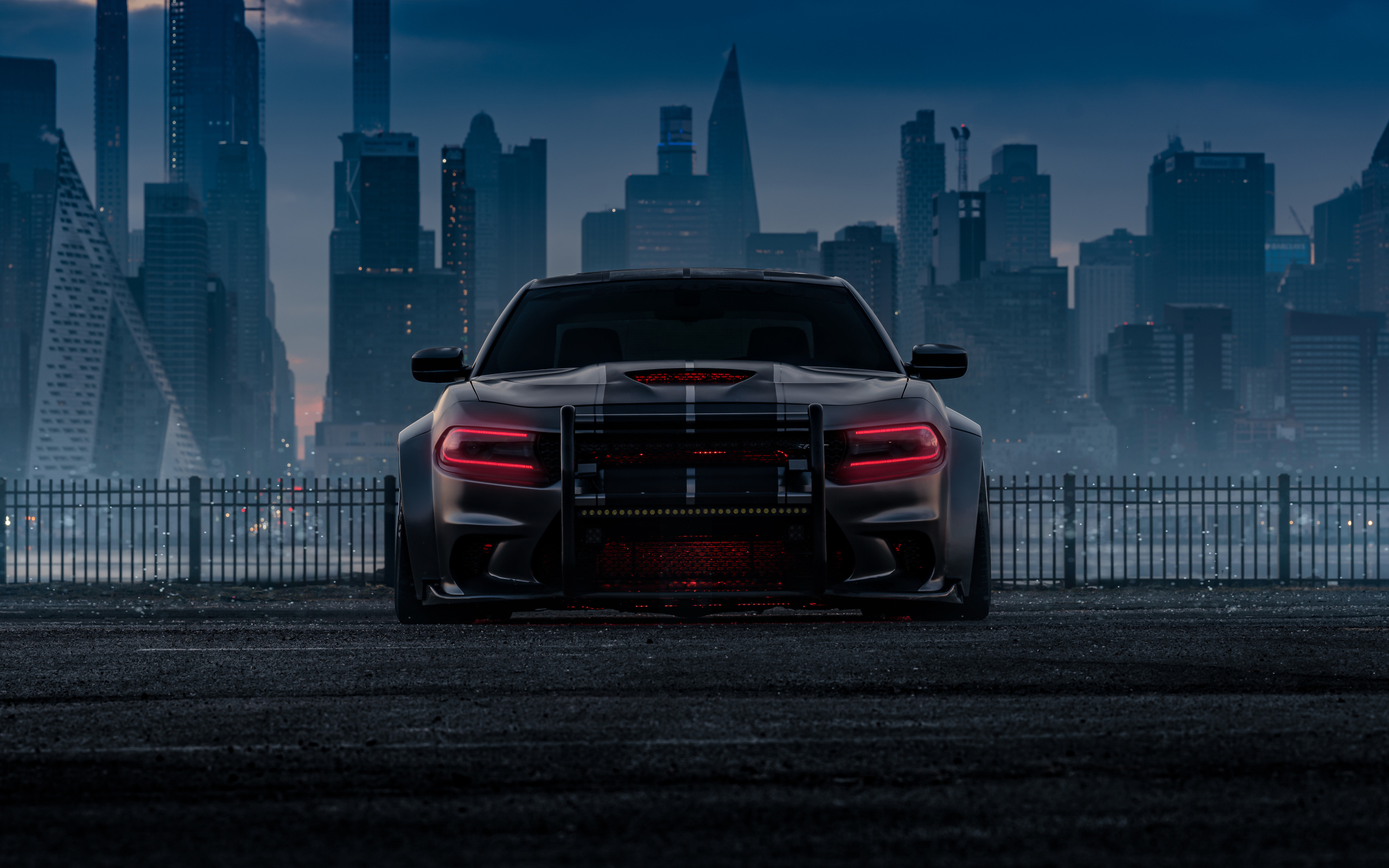 Автомобиль Dodge Charger Hellcat Enforcer вид спереди