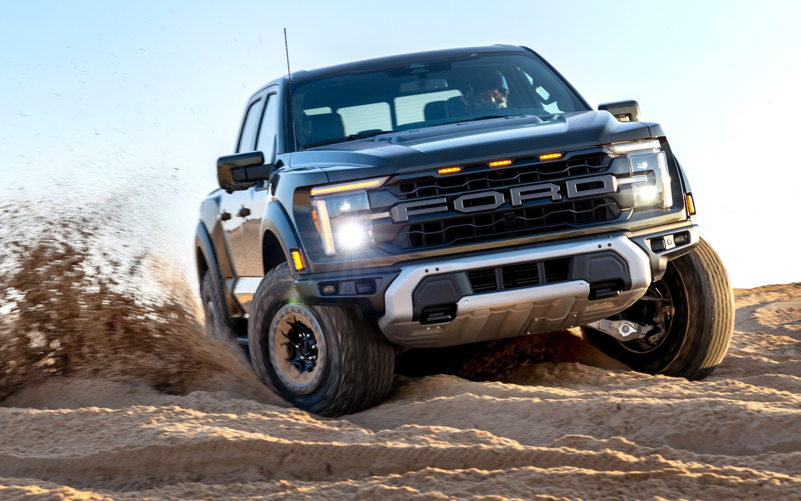 Внедорожник Ford F-150 Raptor 2024 года