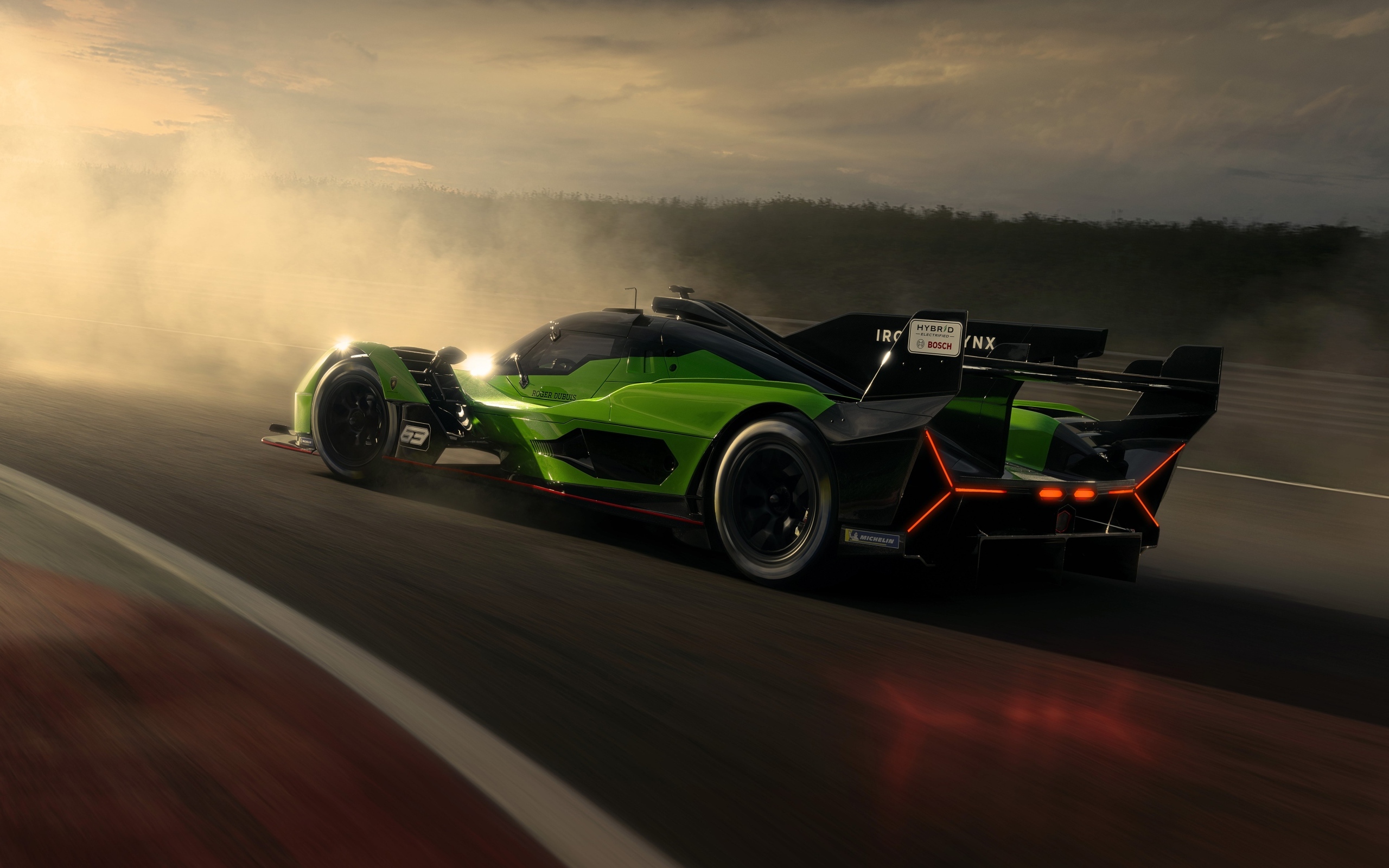 Быстрый спортивный автомобиль Lamborghini SC63 2023 года