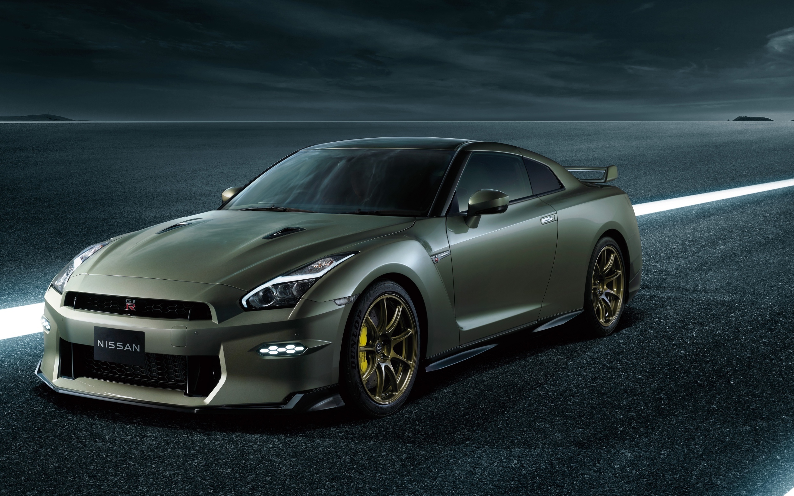 Автомобиль Nissan GT-R Premium Edition T-Spec