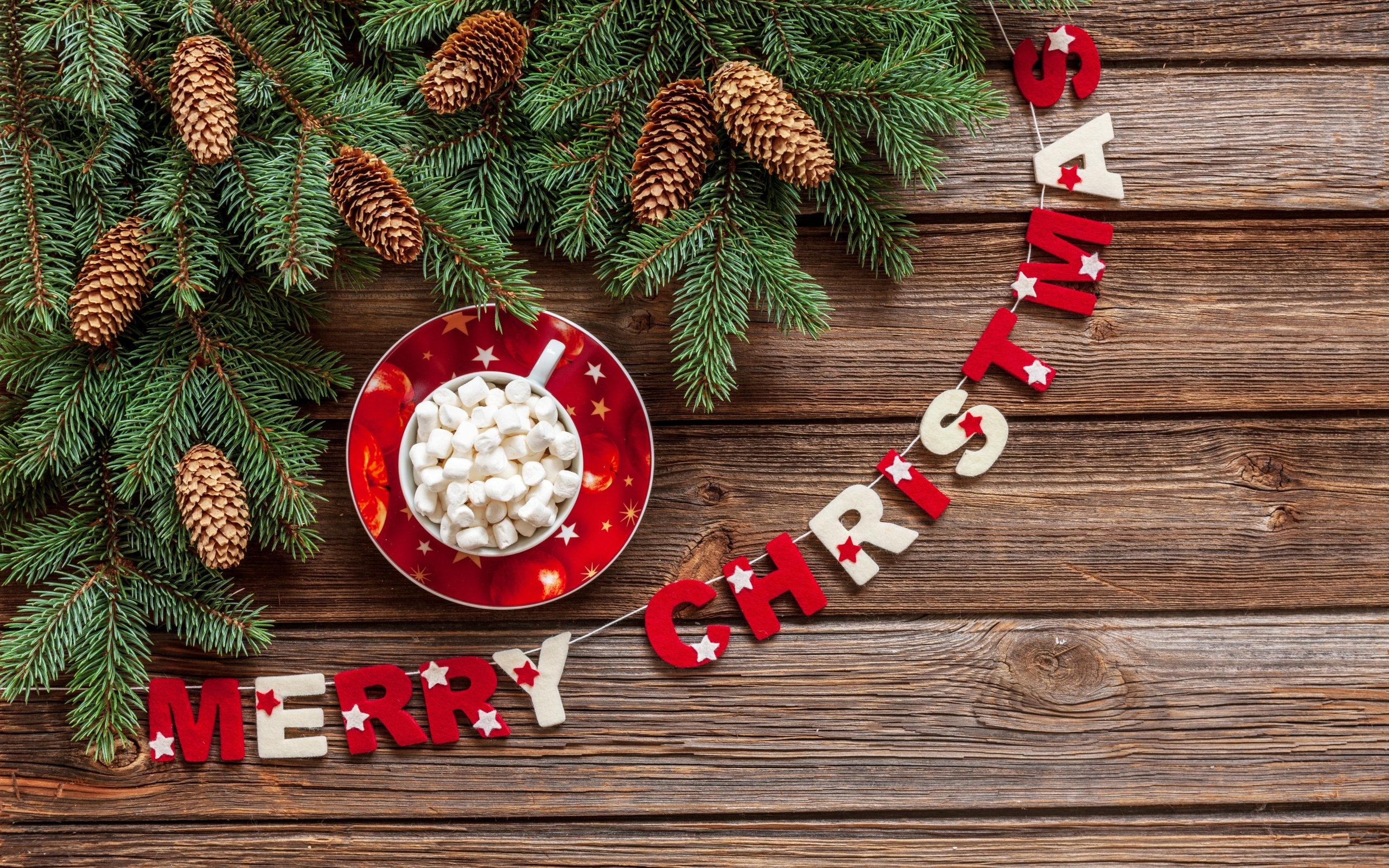 Открытка на Рождество с еловыми ветками