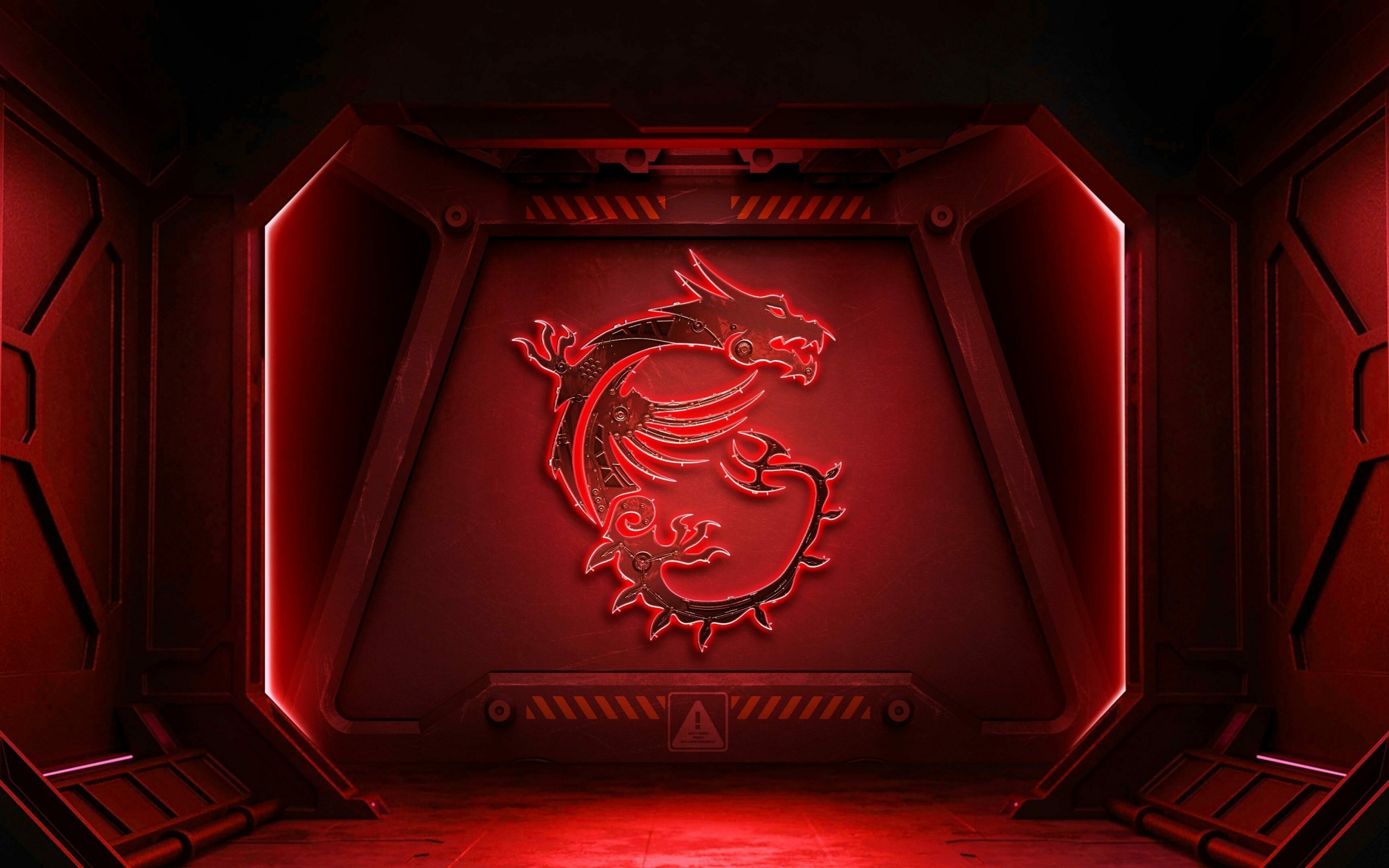 Дракон нарисован на красной железной двери