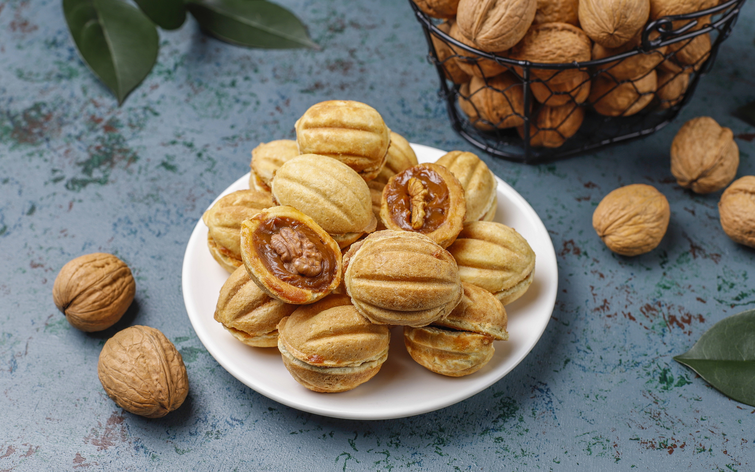 Печенье орешки со сгущенным молоком