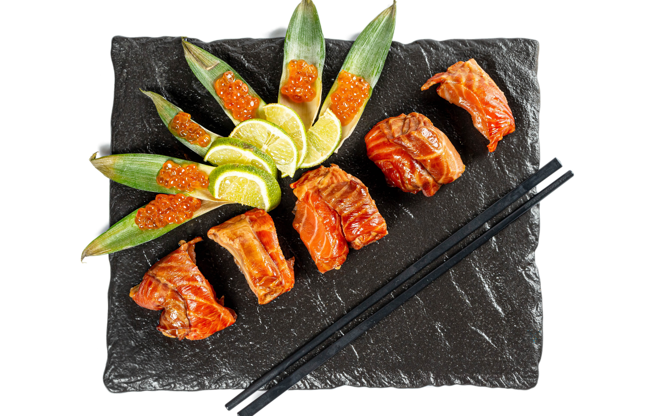 Рыба с лаймом и палочками