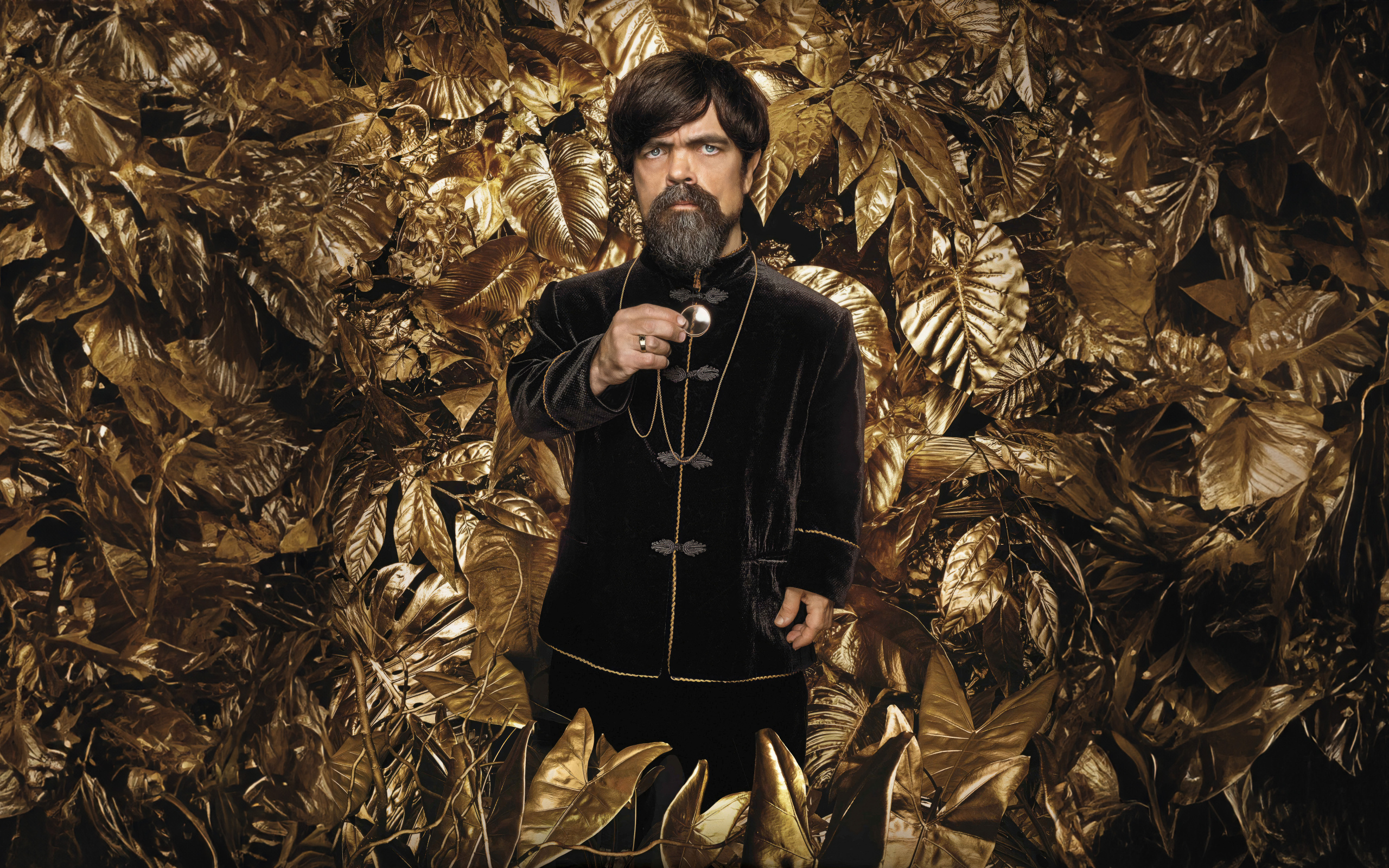 Актер Питер Динклэйдж в фильме Голодные игры: Баллада о змеях и певчих птицах, 2023