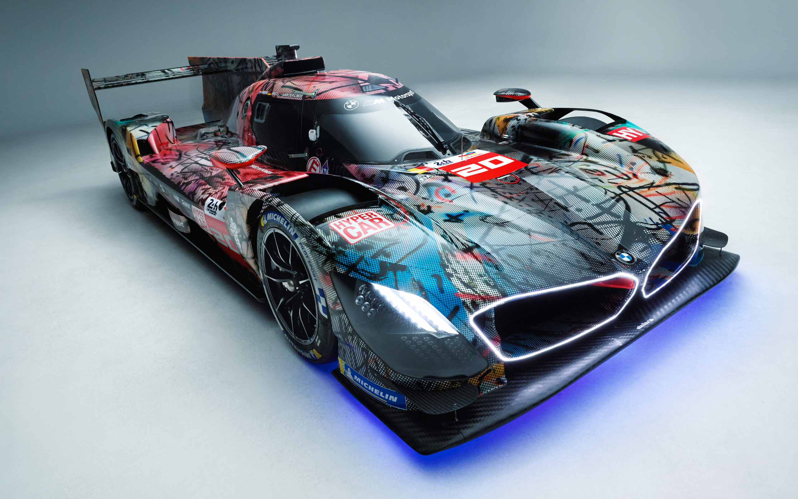 Дорогой спорткар BMW Art Car By Julie Mehretu