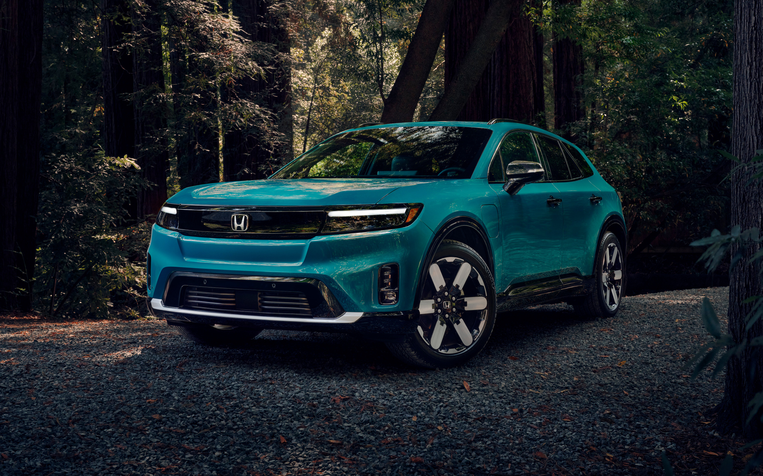 Голубой автомобиль Honda Prologue Elite  2024 года