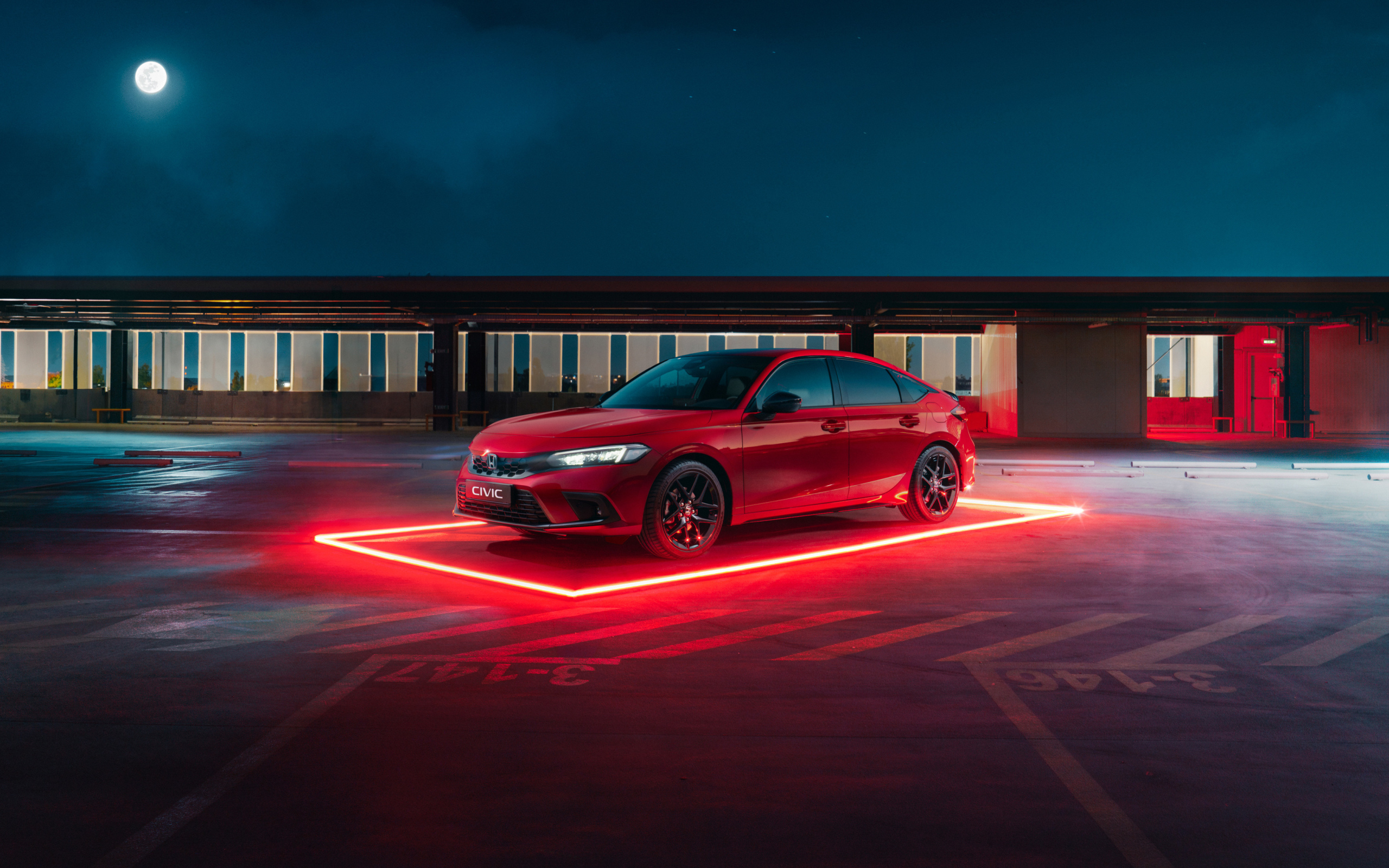 Красный электрокар Honda Civic