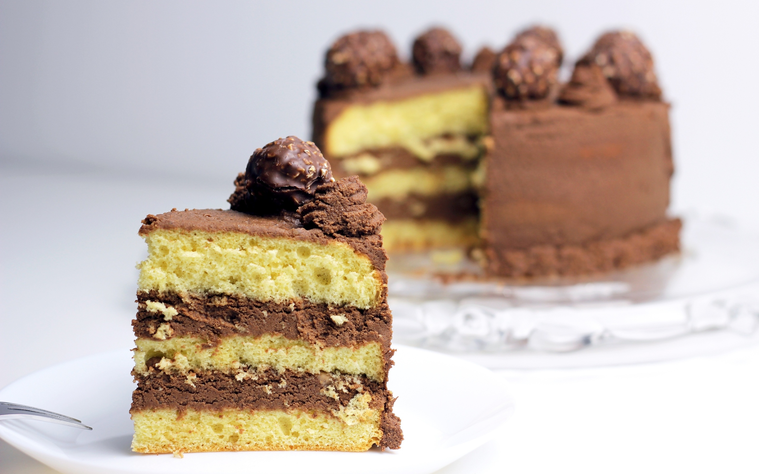 Вкусный шоколадный крем в торте