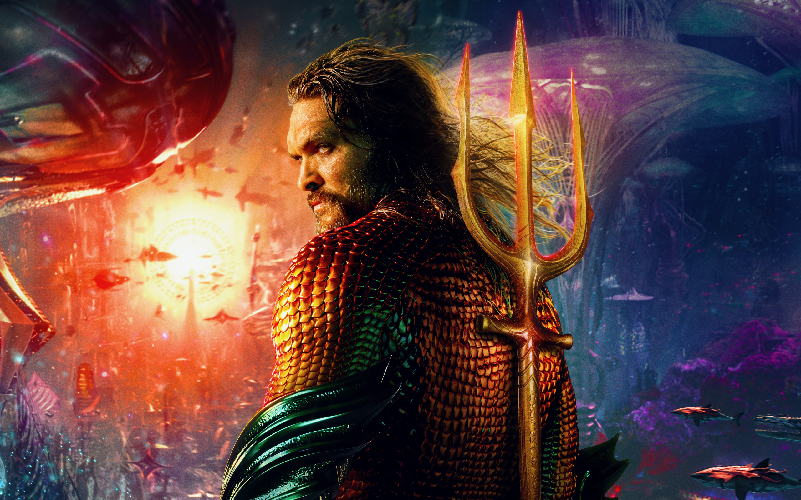 Персонаж фильма Аквамен с трезубцем