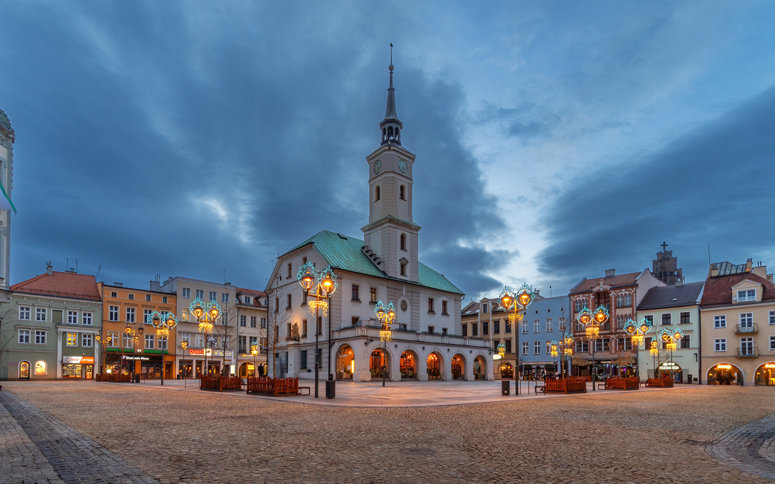 Дома на городской площади города Гливице, Польша