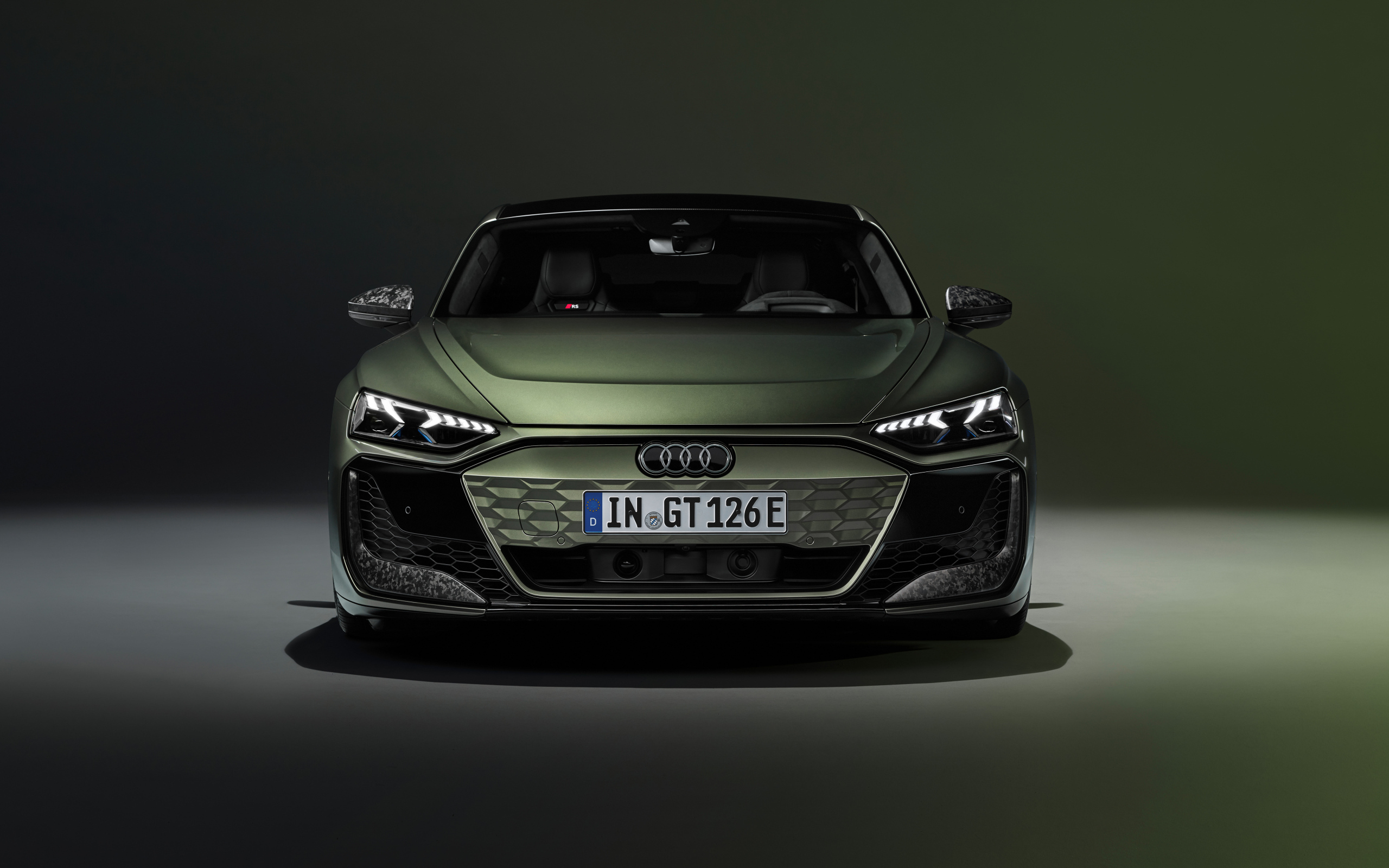 Автомобиль Audi RS e-tron GT performance 2024  года