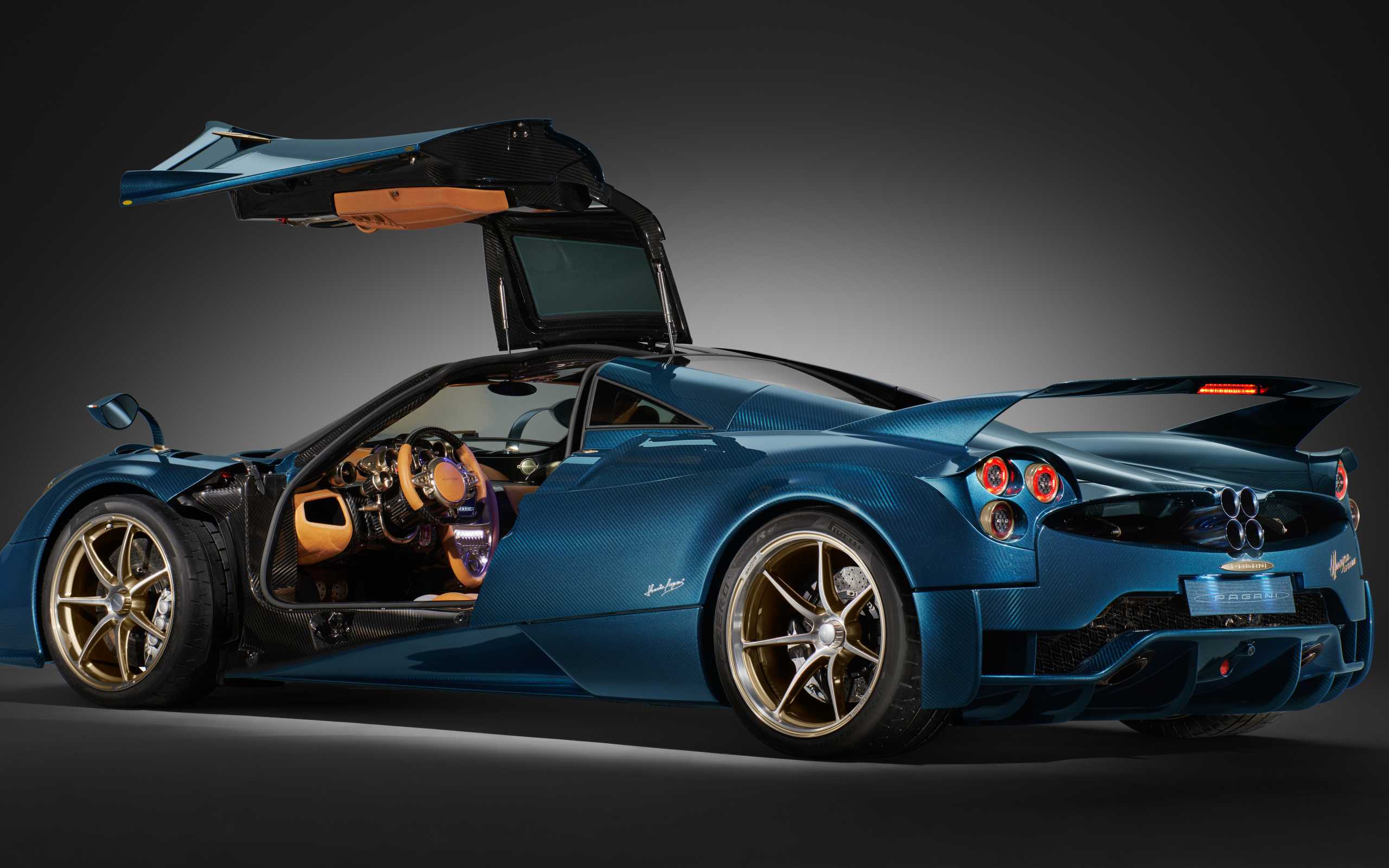 Вид сбоку на автомобиль Pagani Huayra Epitome 2024 года