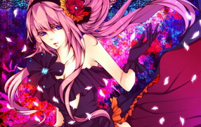 Девушка в вечернем платье