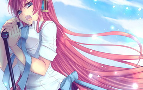 Девочка на сцене