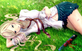 Расслабляясь на траве