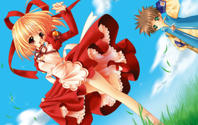 Малышка в красном платье