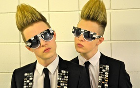 Jedward, Ирландия