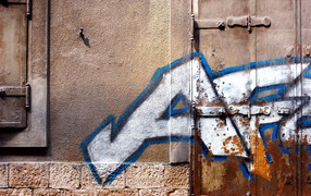 Граффити на стене