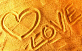 Надпись на песке