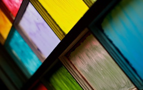 Разноцветные стекла