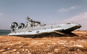 Корабль на воздушной подушке