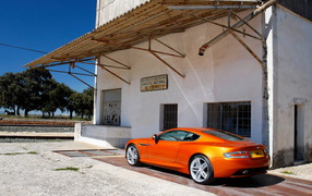 Aston Martin-Virage 2012