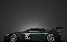 Астон Мартин вид слева