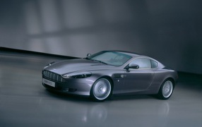 Авто Aston Martin DB9