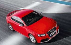 Audi-RS5 2011