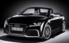 Черный Audi кабриолет