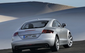 Audi TT 2007 вид сзади
