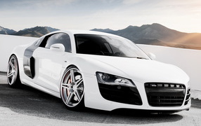 Audi-R8-V10
