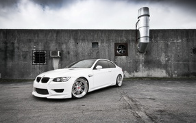 white BMW M3