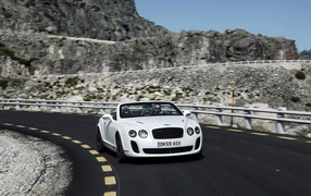 Bentley - Continental Supersports Convertible astir on mountain road