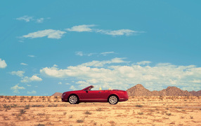 Красный Bentley