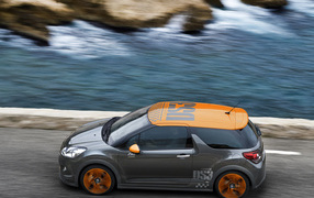 Citroen DS3 Racing на дороге
