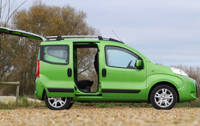 Фиат Фиорино с открытыми дверьми