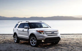 Форд Эксплорер на пляже