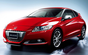 Honda CR-Z в красном