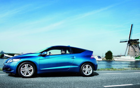 Хонда СR-Z цвета неба