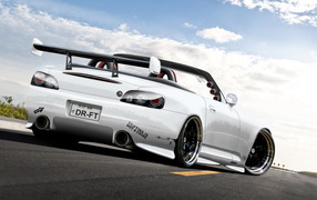 Honda S2000