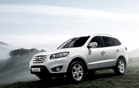 Хендай Санта Фе в белом цвете