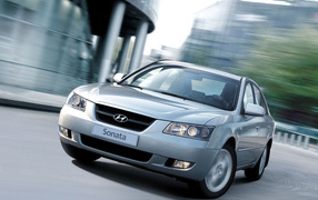 Хендай Соната в движении